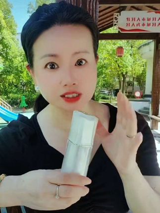 紫外线无处不在,出门必涂必带,升级版防晒霜四效合一,防水防汗防脱妆不假白,左下方小黄车拍起来#防晒 #防晒霜 #护肤
