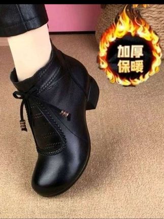 #创作灵感 【专柜女鞋】真皮圆头马丁女靴秋冬加绒保暖短靴粗跟厚底时尚单靴#哎呦喂你鞋真好看 #软底软面穿上超舒服 #超便宜超划算