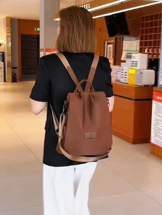 这只低调不失贵气的包包,你找到了吗?#包包推荐 #美包分享 #双肩包 #包包控每天更新#百搭包包 @巨量千川 @抖加上热门
