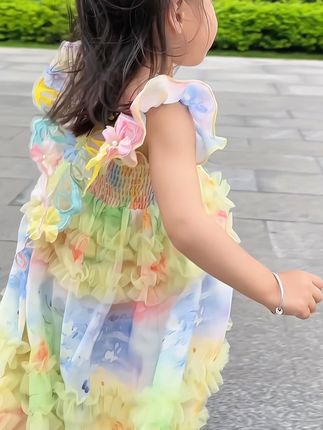 这蝴蝶🦋裙子也太仙了吧#生女儿就是用来打扮 #甜美穿搭 #女童穿搭
