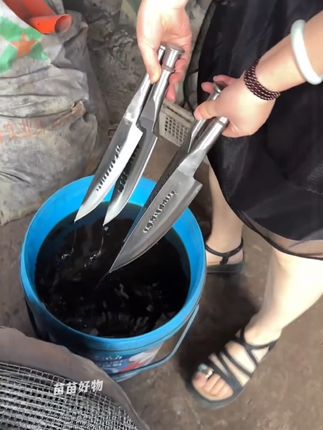 坦克履带销剔骨刀#手工锻打 #打铁老手艺 #非物质文化遗产 #剔骨分割刀