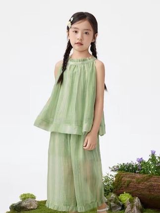 小茵曼女童莱赛尔天丝短袖套装25透气轻薄上衣裤两件套#衣服质量杠杠的好 #衣服好看又不贵 #裤子推荐 #穿起来特别舒服透气性好 #上身效果好洋气时尚