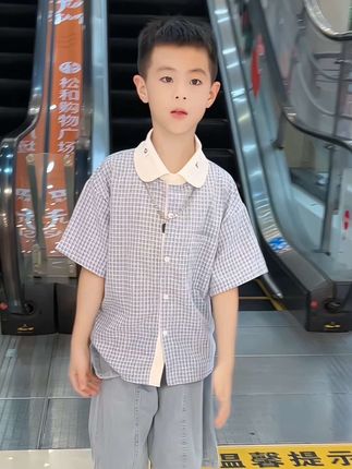 没有一年比一年自由 但确实一年比一年通透 带好孩子的同时 也努力的在调整状态 生活从未变得轻松 只是慢慢懂得了接受与顺从 那些需要独自消化的情绪 才是最真实的生活常态 #宝妈情感共鸣 #一拖二的日子 #一起长大一起玩耍 #陪你长大