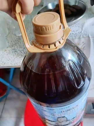 厨房必备好物!这桶油质量真不错,分量足,颜色清亮,做饭更香了~🍲✨ #厨房好物 #健康烹饪