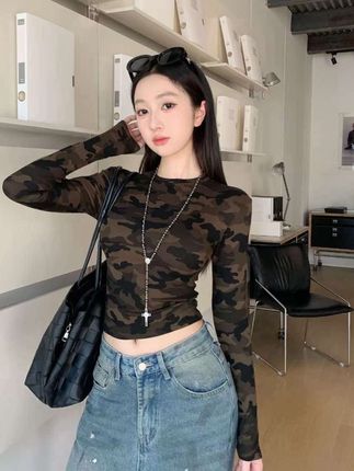 多领口美式辣妹短款迷彩长袖T恤秋季百搭修身显瘦甜酷正肩上衣女#高级感穿搭 #气质穿搭 #时尚 #显瘦穿搭