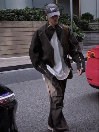 国庆出游穿搭 男生直接闭眼入这套解构拼接工装夹克 成套搭配帅气翻倍 #秋冬穿搭新鲜感在线 #整个时尚圈都在等入chill #国庆出游穿搭 #今年秋天走帅气路线 #ootd穿搭