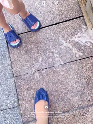 今年可真高温,闷热啊!多了个闰六月,这双鞋又穿多了一个月啦~#舒适透气不闷脚  #软底软面穿上超舒服 #凉鞋 #沙滩鞋 #不闷脚不臭脚