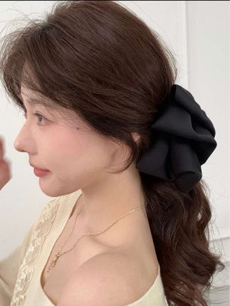 气质百搭法式浪漫高级后脑勺盘发丸子彩色缎面蝴蝶结花苞抓夹头饰#花苞抓夹 #缎面蝴蝶结抓夹 #盘发抓夹 #好物推荐