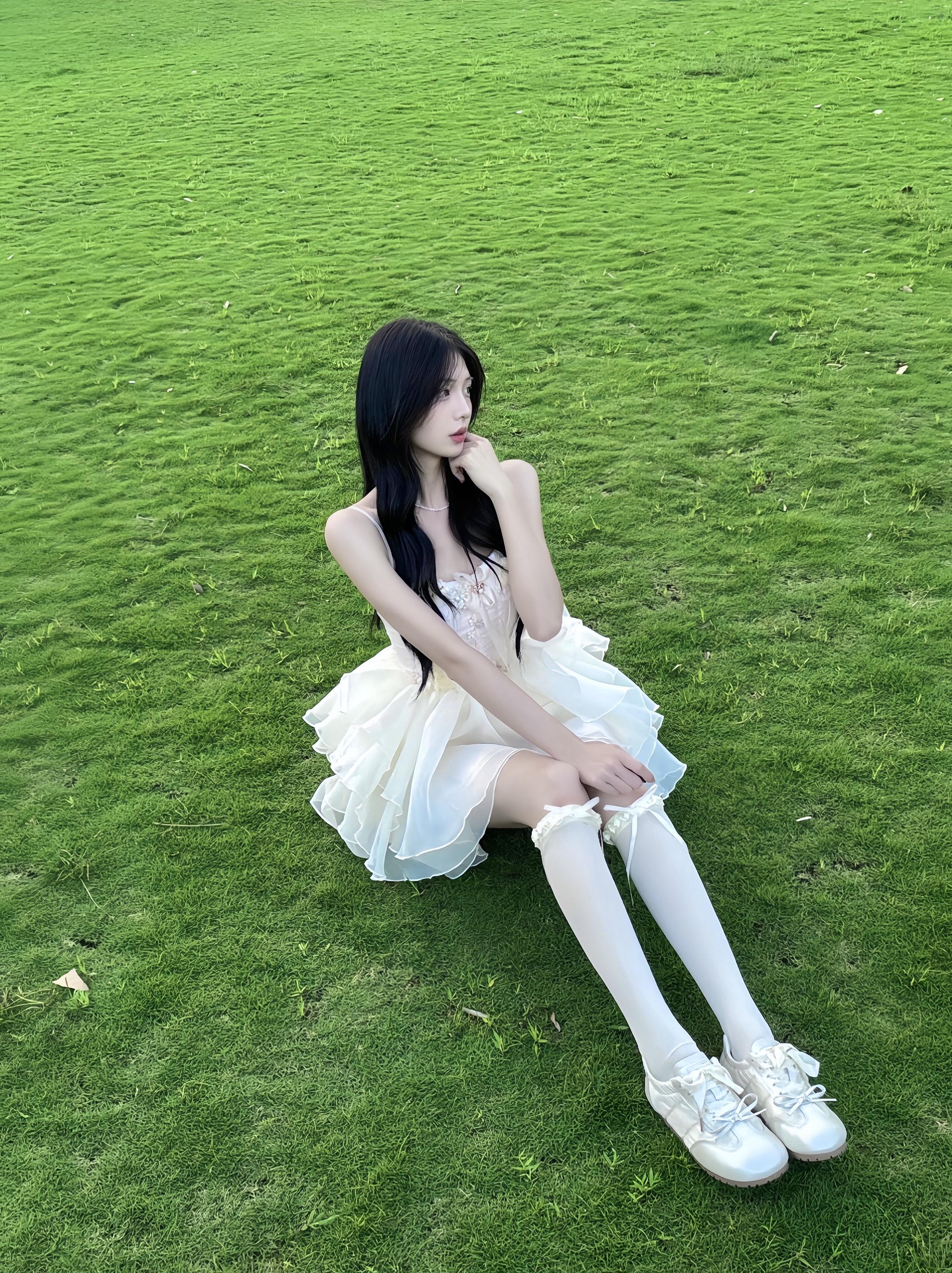 真正属于我的应该像吃饭喝水一样简单#穿搭 #分享照片 #创作灵感#IYUU