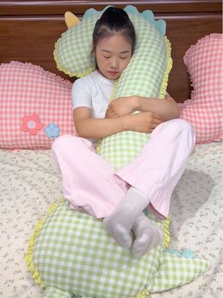 清新色系泡泡格子弯弯抱枕,面料亲肤透气,造型贴合,美观好看 送给女朋友的七夕礼物 #抱枕 #格子控 #抱枕礼物 #七夕礼物