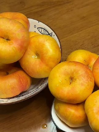 彩虹油蟠桃硬吃脆甜软吃爆汁新鲜夏日应季水果 #蟠桃 #油桃 #嘴甜 #爆汁 #应季水果 @DOU+上热门