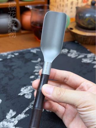 这是一把爱茶人都难以抗拒的纯钛茶勺,不生锈耐腐蚀,长期接触各类茶叶仍光洁如新#纯钛茶具 #茶勺#茶具配件 #茶铲#茶具好物推荐