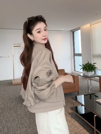 #今日穿搭 #高级感穿搭 #穿搭分享 #简约穿搭 #棒球夹克
