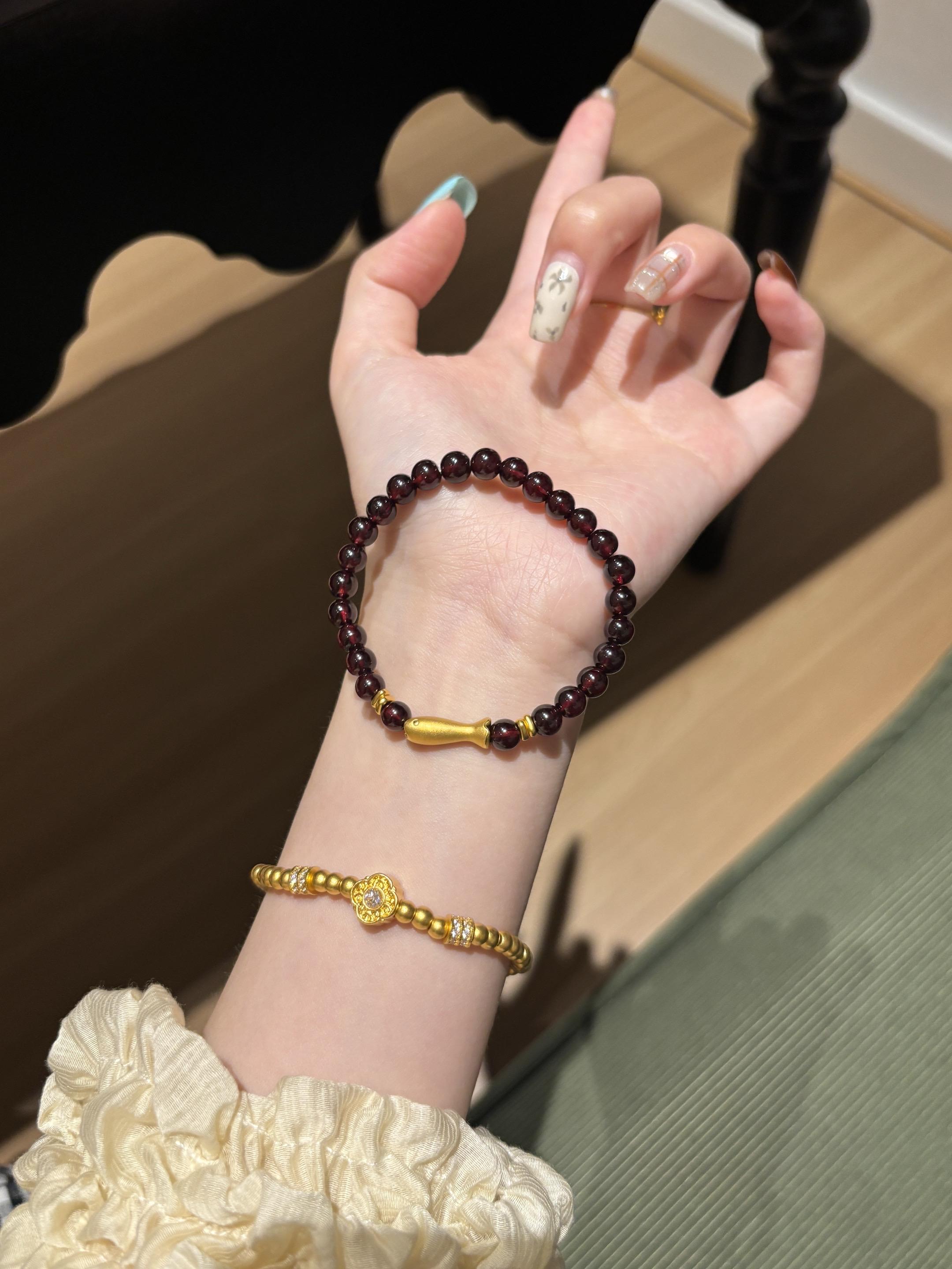 才1️⃣克多的小金鱼好爱啊#手链分享 #足金 #小克重黄金 #海上罗孚黄金