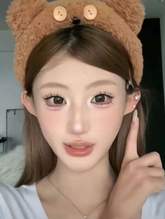 打耳蜗钉怕疼的姐妹可以戴这个磁吸的!吸力强而且还很闪!#磁吸耳蜗钉 #耳蜗钉 #耳蜗钉耳骨钉 #磁吸耳蜗钉爆闪耳骨夹无耳洞 #女生必备