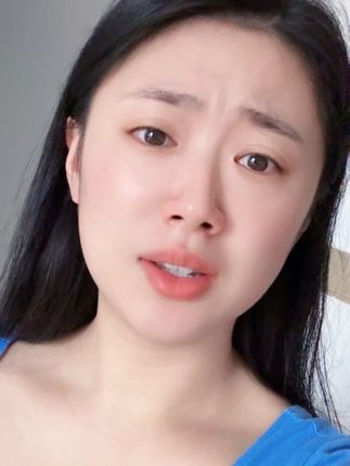 #我该如何写自己 我该如何写自己 还未提笔泪迷离 少时不懂得上进 误了年华误佳期