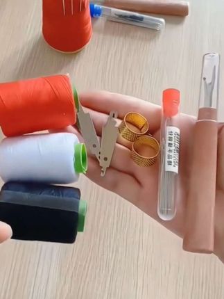 家用大眼手缝针,奶奶穿针再也不用找我们帮忙了#钢针 #针线活 #手工针线 #生活好帮手 #好物推荐