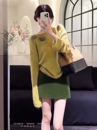 #这也太好看了 #毛衣#短裙#洋气减龄 #针织衫