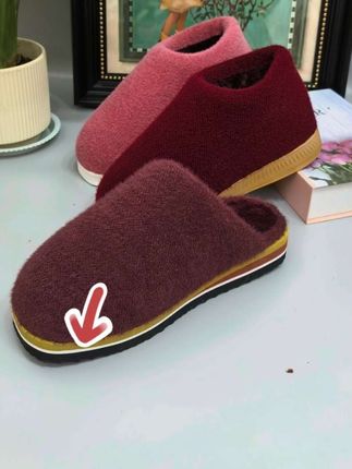半成品手工棉鞋全套材料,送工具。一次拍5双送一把大龙凤剪 冬天棉鞋每家都有,可像这种质量好又耐穿的棉鞋你家里不一定有,如果你觉得这个手工鞋还可以的话,一定要备上两双,天冷就可以直接穿了。质量好的没话说,买材料送教程和工具,到家直接做,不需要买任何针线和拔针器,这样都送,做鞋材料在视频左下角小黄车#手工棉鞋 #棉拖鞋 #手工棉拖鞋 #手工鞋 #棉鞋教程