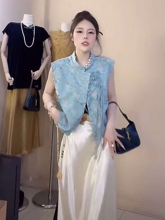 杨幂同款新中式国风立领醋酸提花坎肩背心流苏盘扣旗袍领马甲上衣