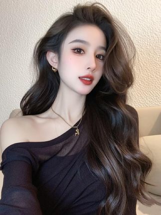 真的又年轻又减龄,百搭又显瘦的条纹衫! 真心不要错过!针织衫#轻奢女装 #穿出自己的风格 #谁穿谁好看系列