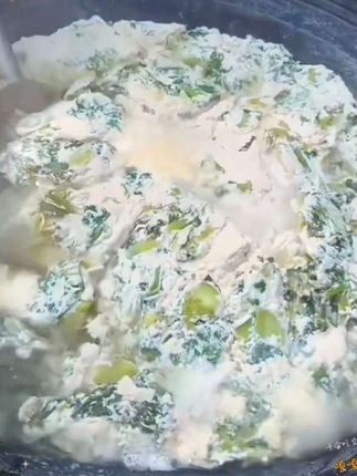 朋友们!我们家今年的新黄豆打的黄豆面粉!做出来的菜豆腐好吃又下饭 !太安逸咯#家乡特产#贵州美食