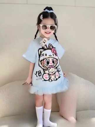 #亲子装 哇塞!一眼就爱上的拉布布纯棉小连衣裙,蓬蓬下摆的设计,穿上就是超甜美小公主,还是亲子款的,家有女儿的赶紧薅,这个价格贼合适#女童连衣裙 #生女儿就是用来打扮的 #高品质童装 #Labubu