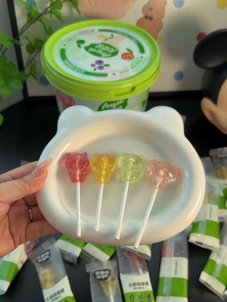 这是专为小朋友设计可以放心吃的棒棒糖!三种益生菌加真实果汁制成的,吃的放心妈妈也安心#棒棒糖 #儿童零食 #糖果 #宝宝零食 #无糖棒棒糖 ,零食