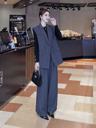 #减龄气质 #气质套装 #做工精细 #穿出高级感 #谁穿谁好看
