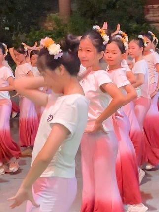 哇一群小仙女啊,怎么那么能好看 #最美舞者 #古典舞的美 #多才多艺 #舞蹈#跳舞使我快乐