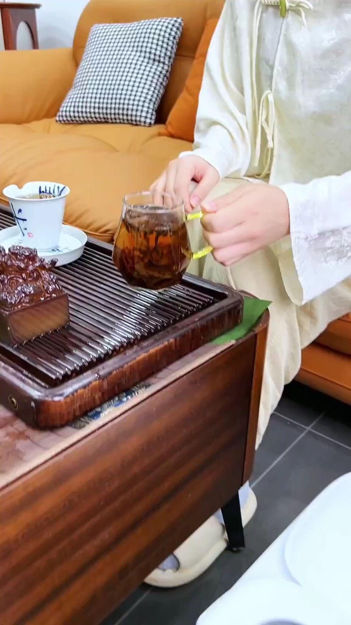 喝茶想要方便省心,就需要这样一个干湿分离茶水桶#喝茶 #茶水桶 #好物推荐