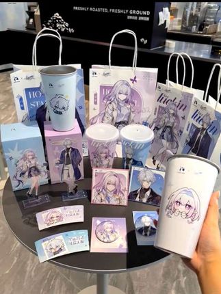 瑞和崩铁联名的超绝冷变杯来咯~ #崩坏星穹铁道 #瑞幸周边 #白厄 #瑕蝶 #瑞幸