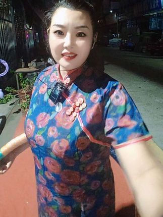 姐妹们,7点半准时开播,来来来,直播间咱们一起打卡不见不散等你哟!#生命在于运动一起锻炼吧
