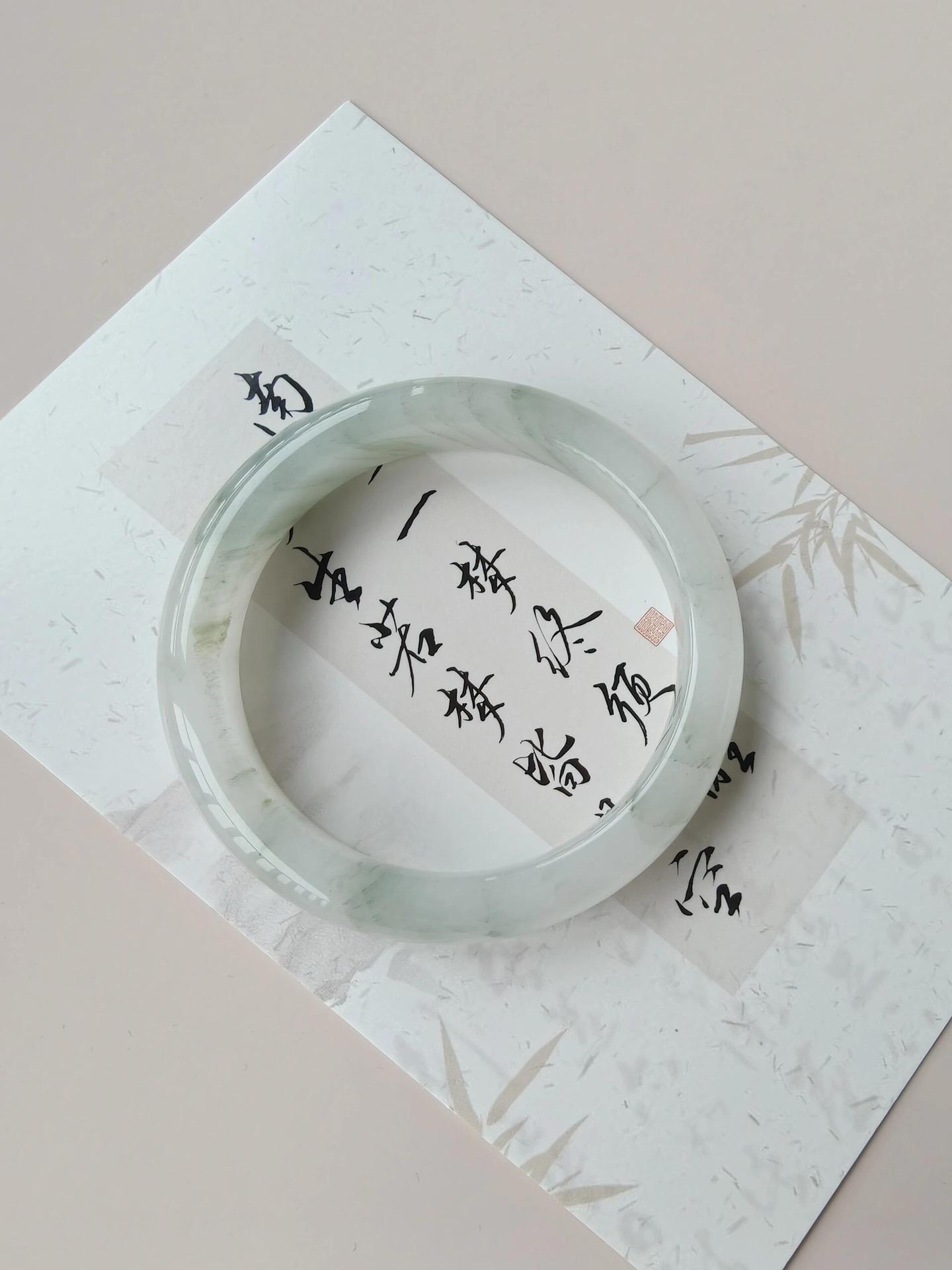 凝翠东方|腕间流转的山水诗画🌿。#手镯 #玉镯 #天山翠 #天山翠手镯 #飘花手镯