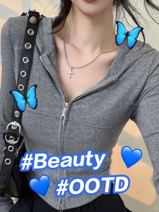 2025春秋连帽短款设计感上衣女拉链甜辣显瘦长袖T恤开衫潮#连帽上衣#设计感上衣#修身显瘦 #高级感穿搭 #秋冬季穿搭
