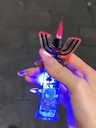 凭咱俩关系 你也会送我这个酷酷的奥特曼变身打火机的对吧#玩个很新的东西 #打火机#潮玩#是时候安排一下了 #送男朋友礼物
