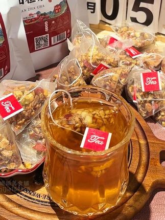 老公给我安排的这个苹果山楂茶,喝起来酸酸甜甜的清甜爽口,你也赶紧安排上吧#夏日饮品 #下午茶 #苹果山楂茶 #巨好喝