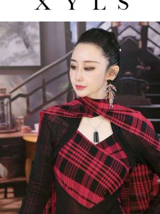 #穿搭#高级感穿搭 #谁穿谁好看#连衣裙#气质穿搭 @DOU+小助手