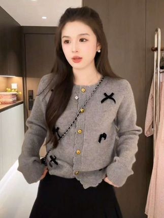 灰色针织毛衣搭半身连衣裙2025年女秋季小个子高级感气质长裙9109#时尚穿搭 #针织毛衣 #气质长裙穿搭 #秋季新款套装 #爆款女装