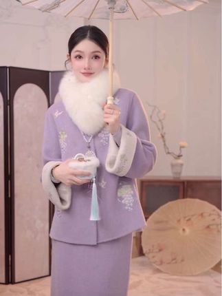 #新中式套装 #套装两件套 #气质穿搭 #古风美人 #遮肉显瘦