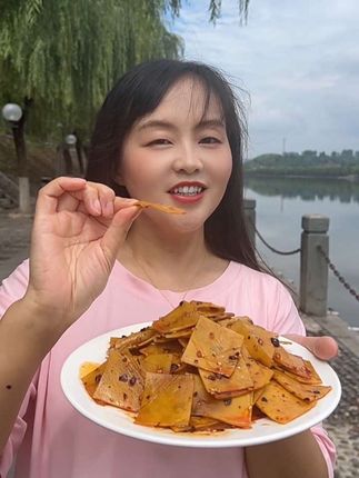 这个汉阴的麻辣小豆干真的嘎嘎香#强烈推荐#追剧小零食 #家乡特产