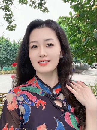 我若是你肩上的云!可不可以给我风中一吻…#音乐分享#治愈系笑容