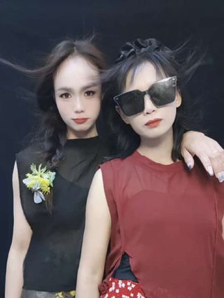 人生得意须尽欢得瑟一天是一天。#闺蜜写真花絮 #每个人心中都住着一只妖