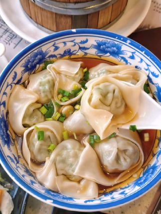 这个馄饨太好吃了!薄皮大馅老人小孩都爱吃!#馄饨 #上海馄饨 #馄饨的包法 !