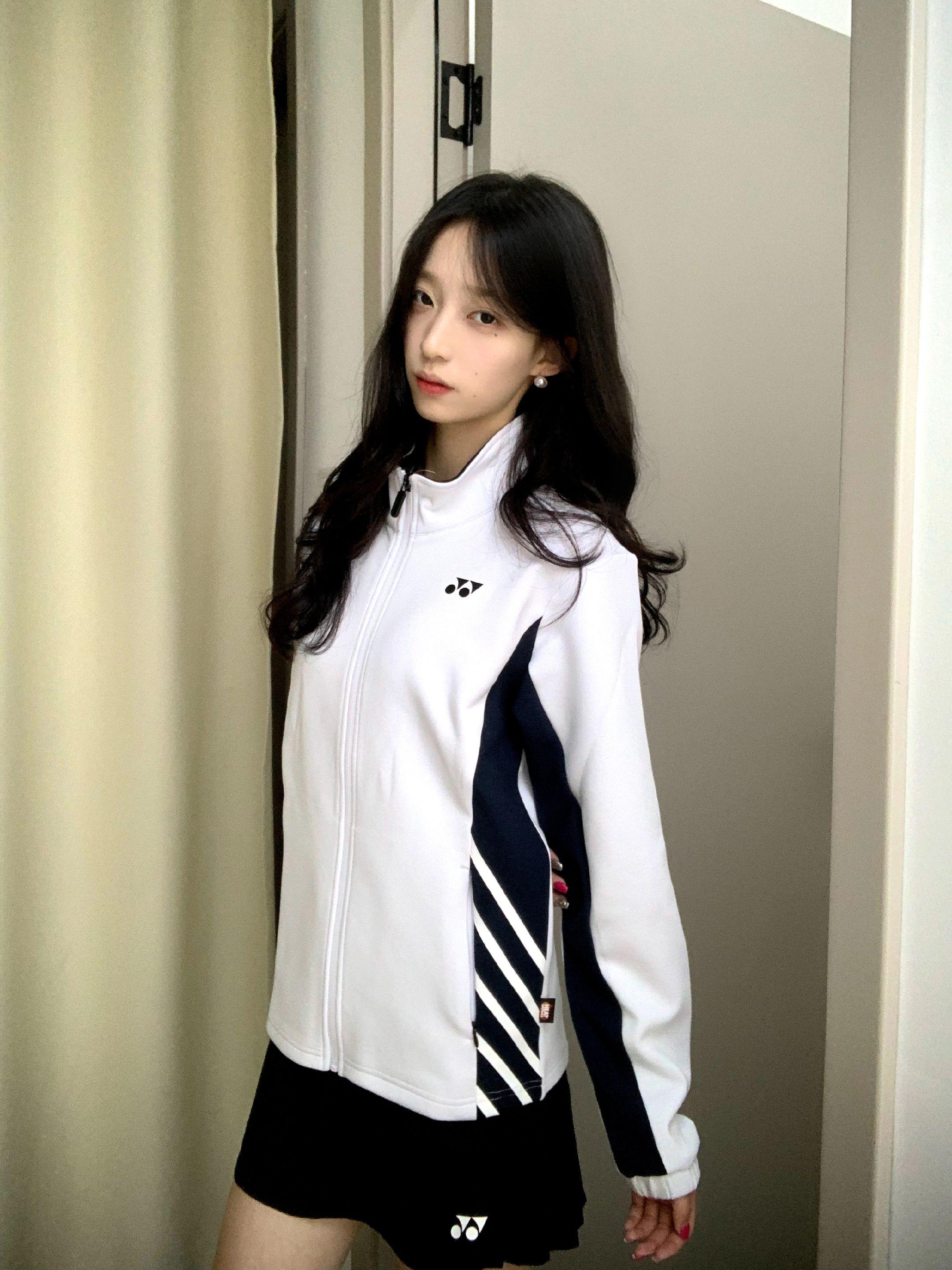 所以困住你的到底是什么?#基础款 #今天穿什么 #尤尼克斯