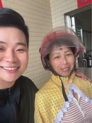 为儿女忙碌了一辈子,妈妈辛苦了#父母的恩情一辈子还不完