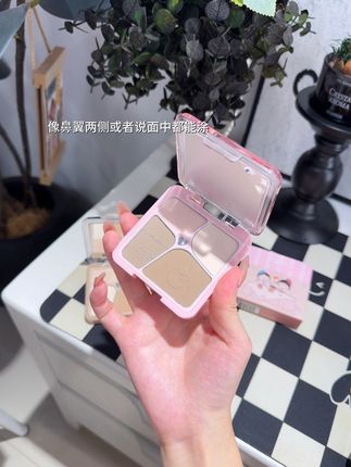 姐妹们可得试试这个修容盘#修容盘#修容#学生党必备 #平价好物 #好物