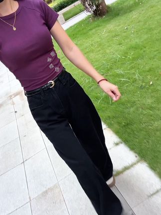 #直筒阔腿牛仔裤 #面料柔软舒适 #秋季穿搭 #好物推荐🔥 #休闲百搭