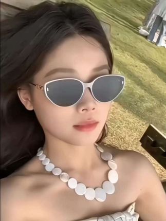 #墨镜 #墨镜一戴谁也不爱 #墨镜一戴我就飘 #墨镜推荐 #太阳镜