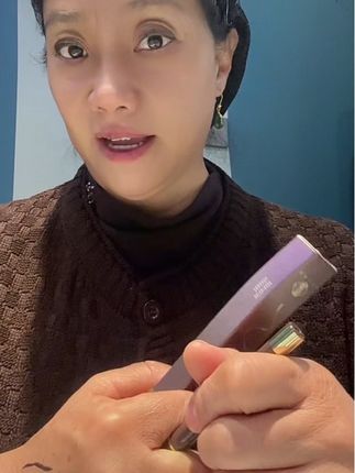 眼线液笔 家人们快来看这款眼线液笔真的超好用, 快速干燥且色彩鲜明, 具有出色的防水性能, 不易晕染。#美妆 #美妆好物测评 #眼线液笔推荐 #抖音上买的好东西 #抖音发带货视频